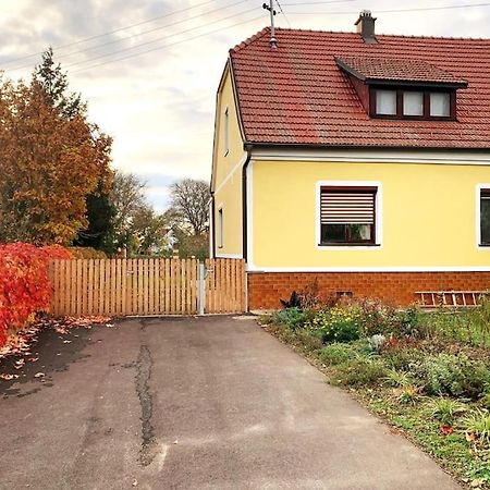 Ferienhaus Mit Garten In Thermennaehe Strebersdorf Zewnętrze zdjęcie