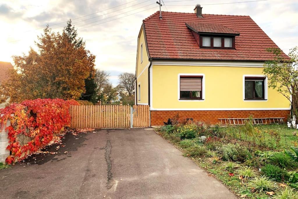 Ferienhaus Mit Garten In Thermennaehe Strebersdorf Zewnętrze zdjęcie